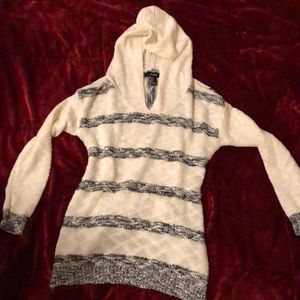 Super cute Forever 21 sweater